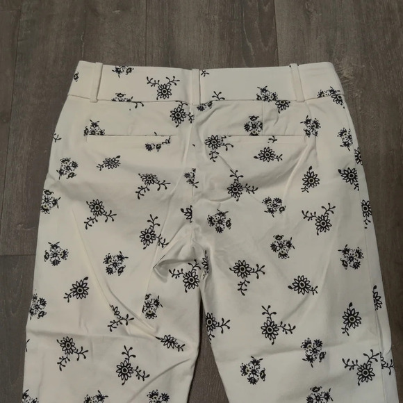 Loft Marisa Meadow Floral Riveria Pant - Picture 7 of 7